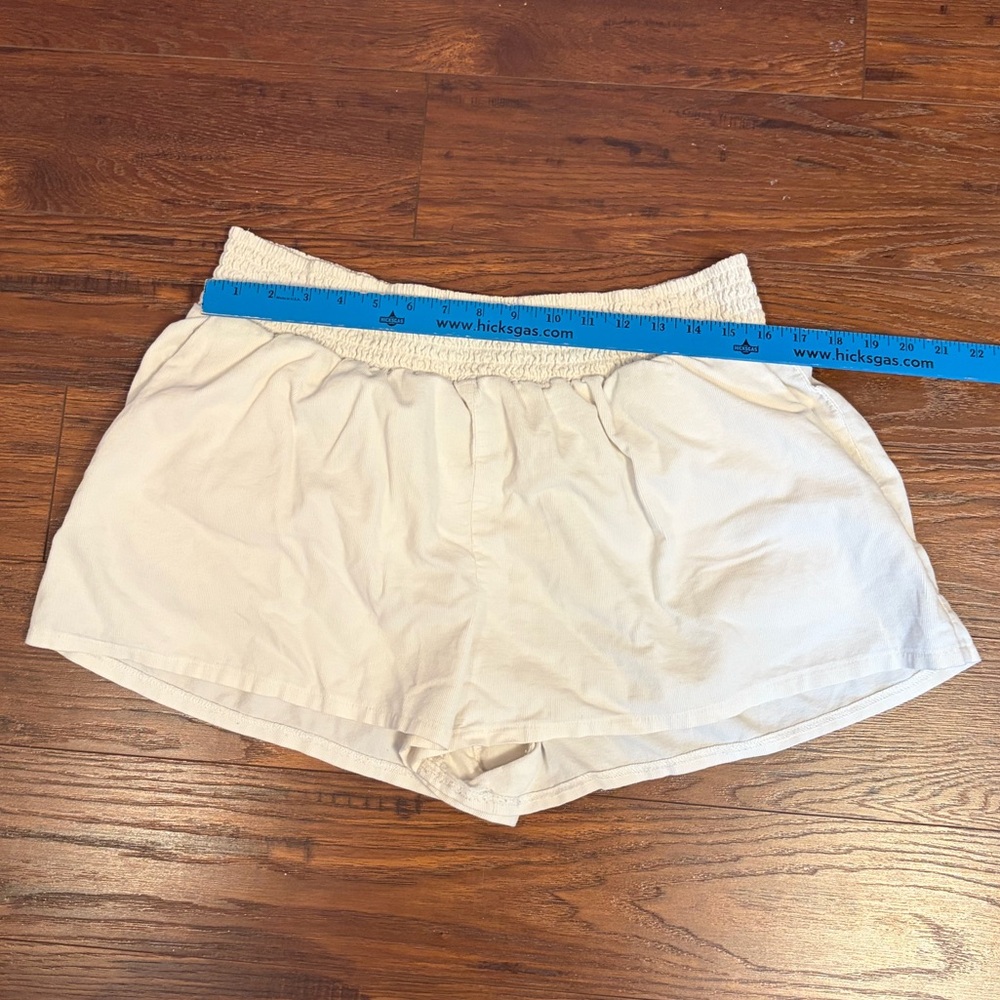 Flowy white corduroy shorts, Wild Fable